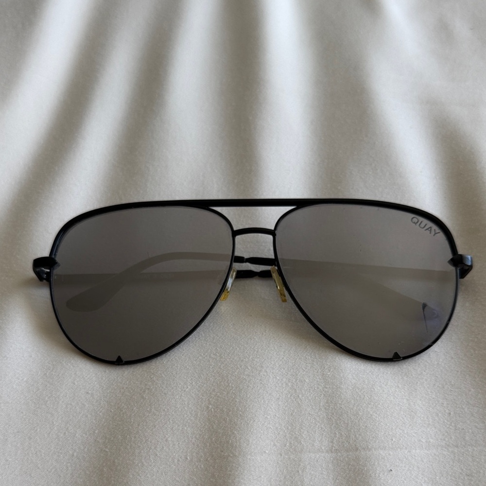 Quay Australia Black Aviator Sunglasses with Gray Lenses
